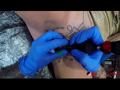 ❤️ Extremamente tatuada, a brasa Sully Savage fez uma tatuagem no seu clítoris ❤️❌ Sexo de qualidade em nós pt.dreamlandpassionfever.ru